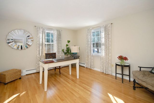 100 Harrington Ave, Concord, MA 01742