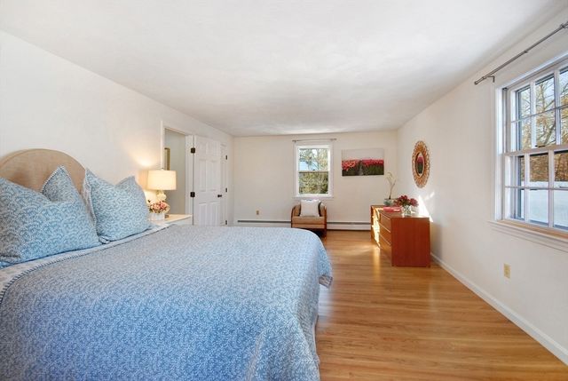 100 Harrington Ave, Concord, MA 01742