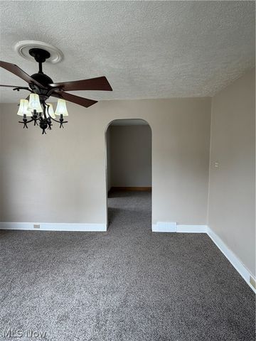 456 W Wilson Street, Struthers, OH 44471