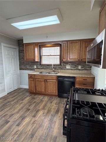 456 W Wilson Street, Struthers, OH 44471