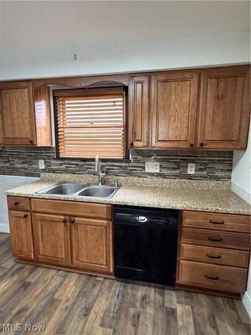 456 W Wilson Street, Struthers, OH 44471
