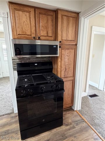 456 W Wilson Street, Struthers, OH 44471