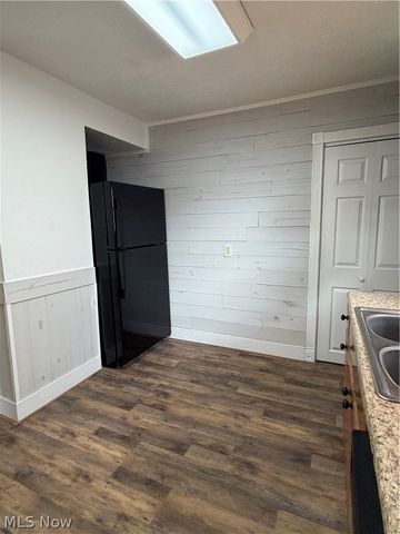 456 W Wilson Street, Struthers, OH 44471