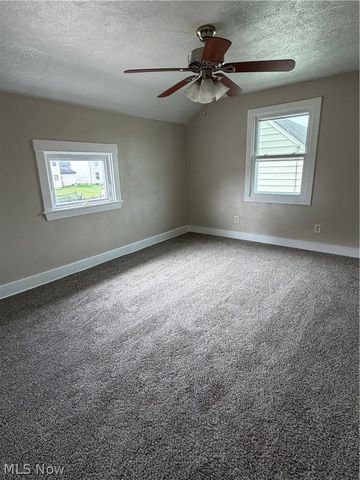 456 W Wilson Street, Struthers, OH 44471
