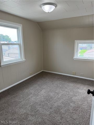 456 W Wilson Street, Struthers, OH 44471