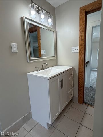 456 W Wilson Street, Struthers, OH 44471