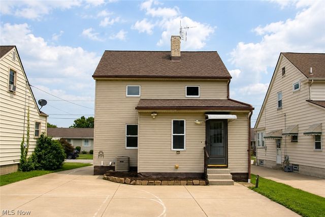 456 W Wilson Street, Struthers, OH 44471