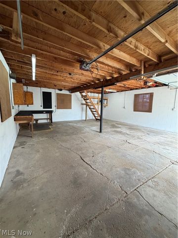 456 W Wilson Street, Struthers, OH 44471