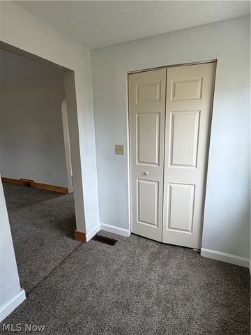 456 W Wilson Street, Struthers, OH 44471