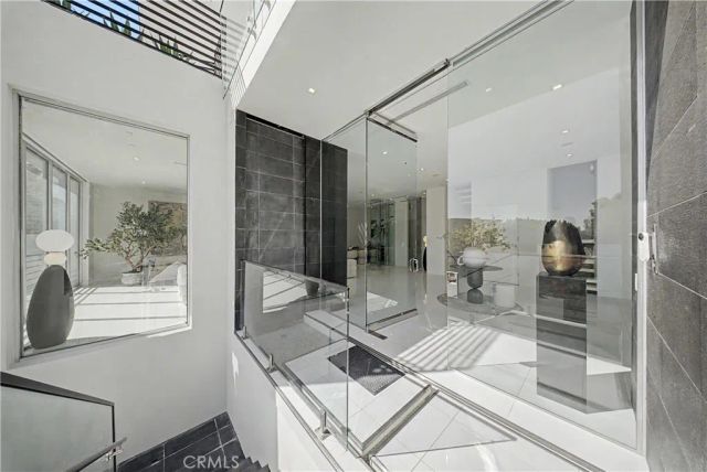 9459 Beverly Crest, Beverly Hills, CA 90210