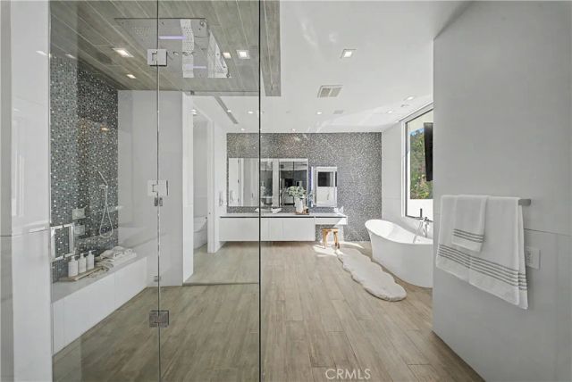 9459 Beverly Crest, Beverly Hills, CA 90210