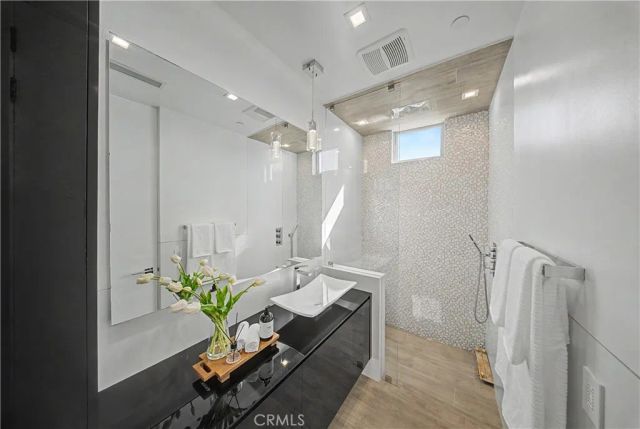 9459 Beverly Crest, Beverly Hills, CA 90210
