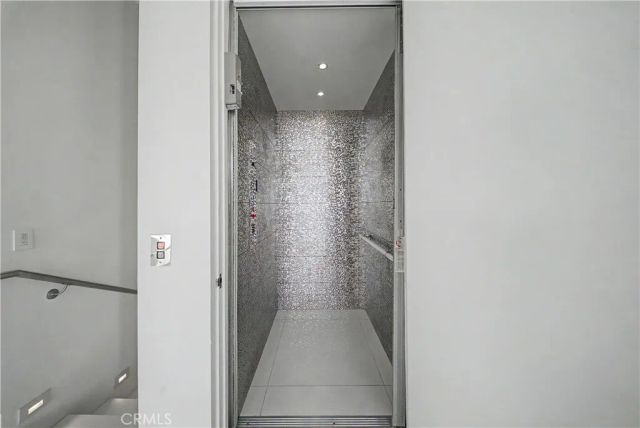 9459 Beverly Crest, Beverly Hills, CA 90210
