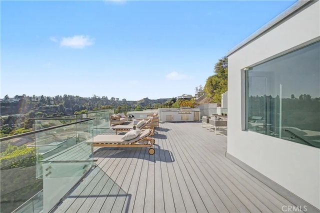 9459 Beverly Crest, Beverly Hills, CA 90210