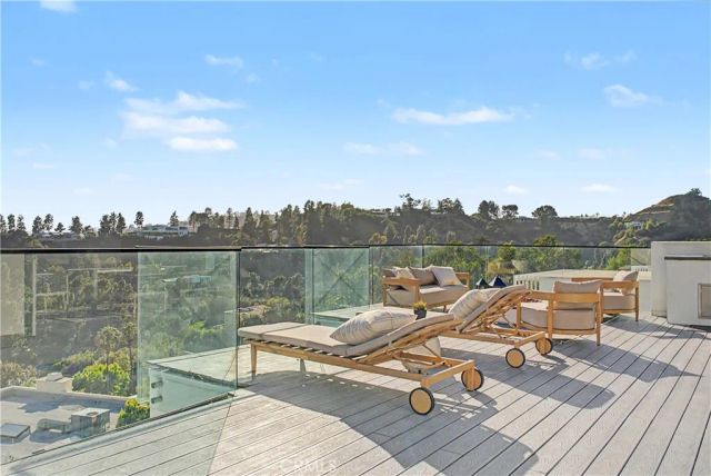 9459 Beverly Crest, Beverly Hills, CA 90210
