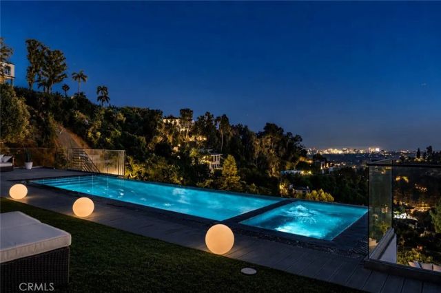 9459 Beverly Crest, Beverly Hills, CA 90210