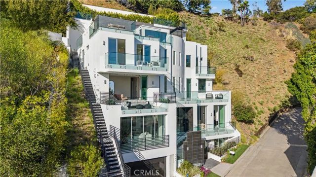 9459 Beverly Crest, Beverly Hills, CA 90210
