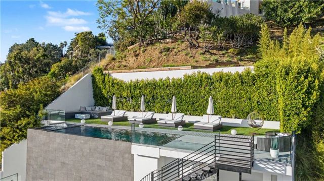 9459 Beverly Crest, Beverly Hills, CA 90210