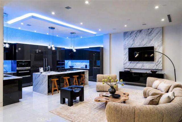 9459 Beverly Crest, Beverly Hills, CA 90210
