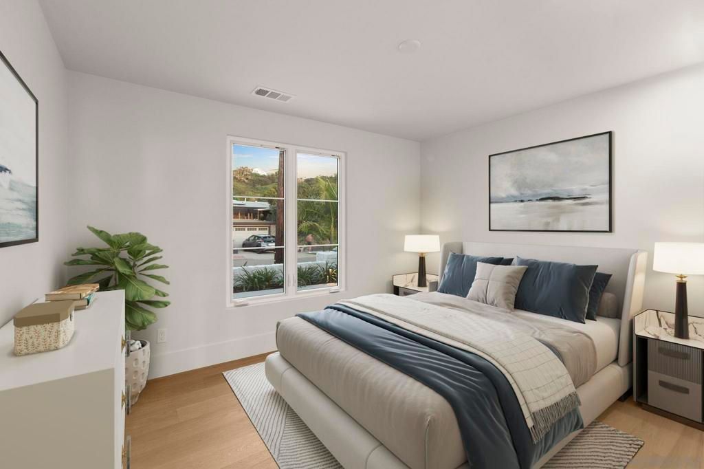 Image 29 of property listing at 3080 Lloyd St, San Diego, CA 92117