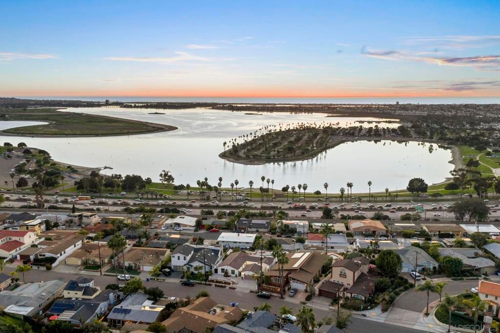 Image 47 of property listing at 3080 Lloyd St, San Diego, CA 92117