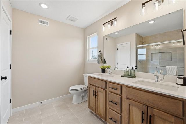 773 Creekmoor Drive, Raymore, MO 64083