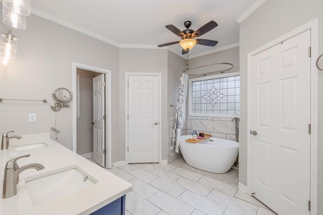 946 SPINNAKER LN, Cordova, TN 38018