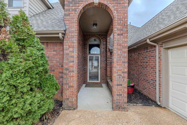 946 SPINNAKER LN, Cordova, TN 38018