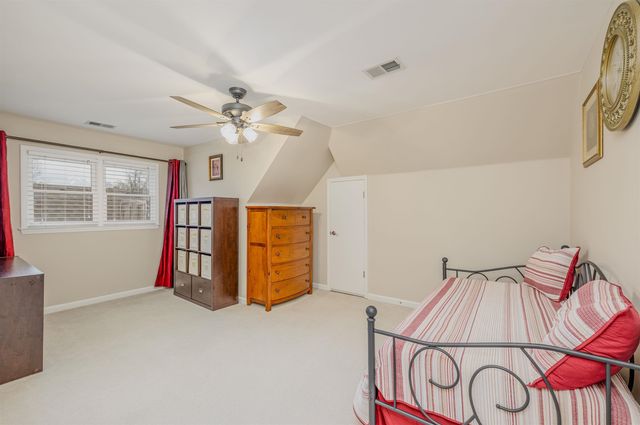 946 SPINNAKER LN, Cordova, TN 38018