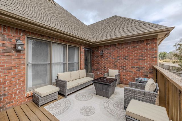 946 SPINNAKER LN, Cordova, TN 38018