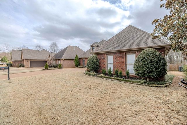 946 SPINNAKER LN, Cordova, TN 38018