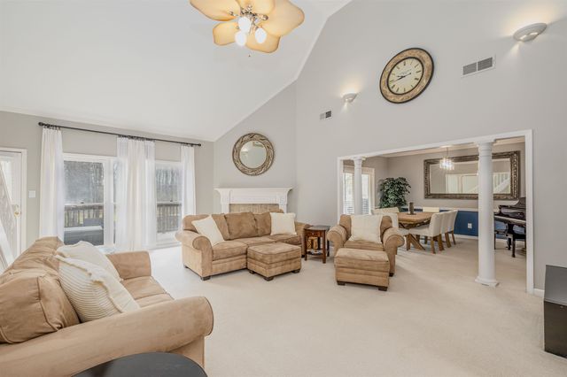 946 SPINNAKER LN, Cordova, TN 38018