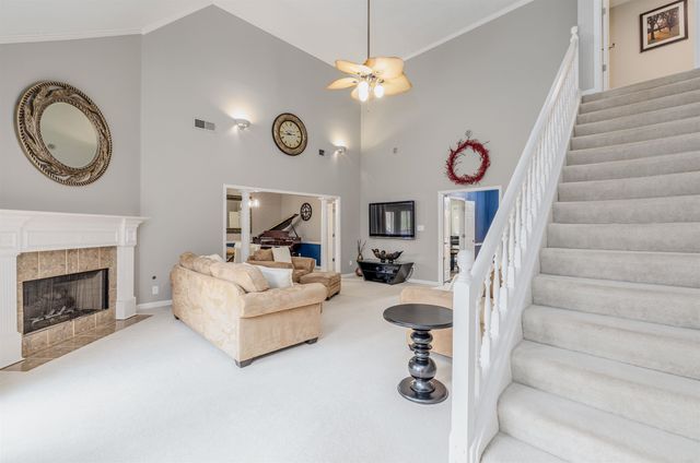 946 SPINNAKER LN, Cordova, TN 38018