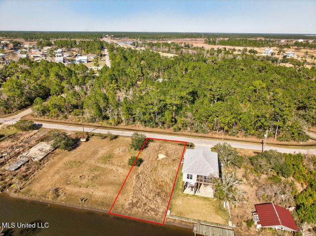 Kament Street, Bay Saint Louis, MS 39520