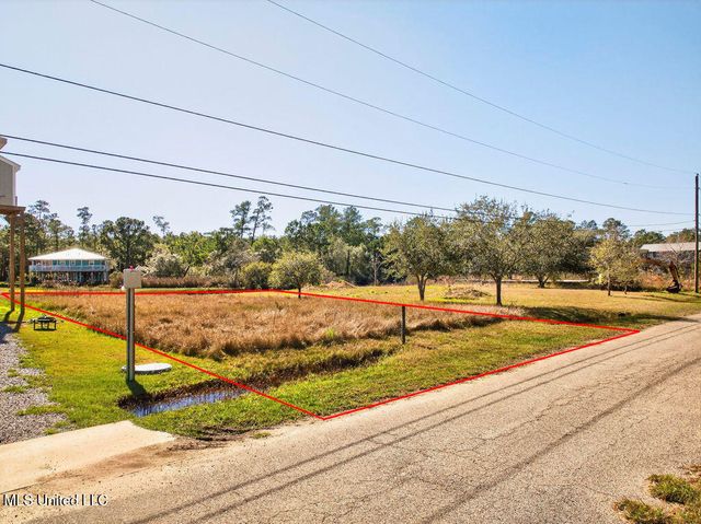 Kament Street, Bay Saint Louis, MS 39520