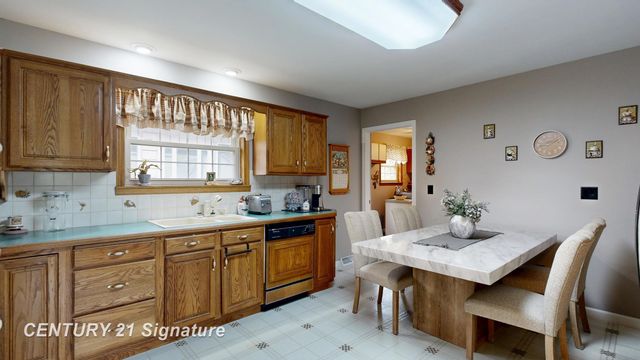 10371 Tittabawassee Road, Freeland, MI 48623