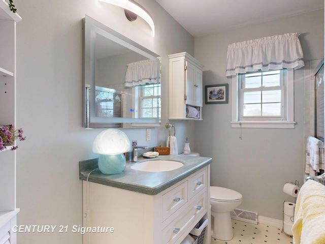 10371 Tittabawassee Road, Freeland, MI 48623