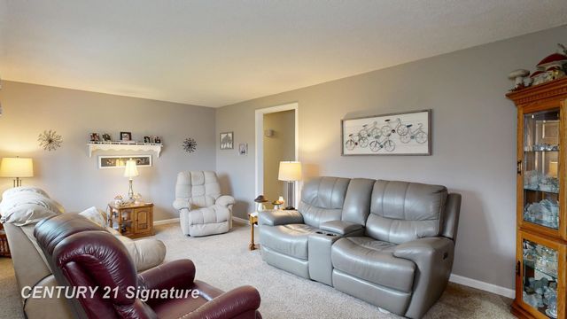 10371 Tittabawassee Road, Freeland, MI 48623