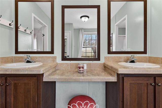 5672 Woodlin Road, Lula, GA 30554