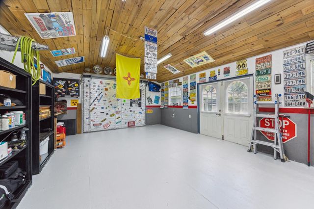 1926 Meadow Creek Drive, Pearland, TX 77581