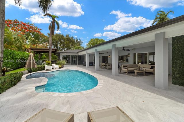 12900 SW 112th Ave, Miami, FL 33176