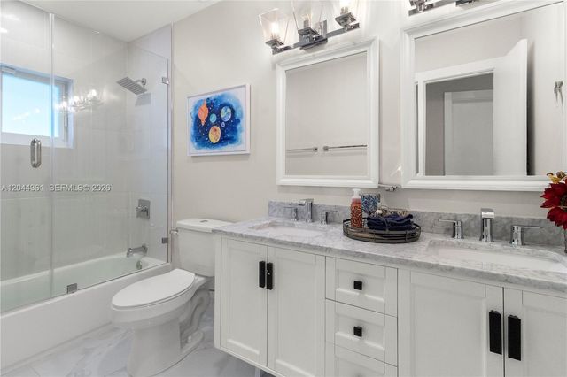 12900 SW 112th Ave, Miami, FL 33176