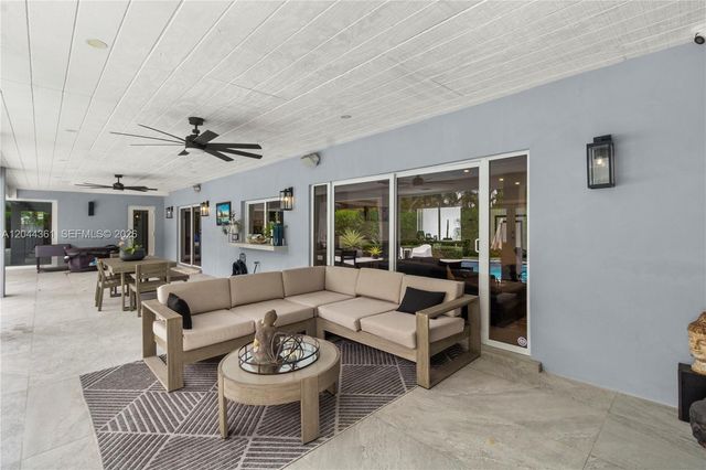 12900 SW 112th Ave, Miami, FL 33176