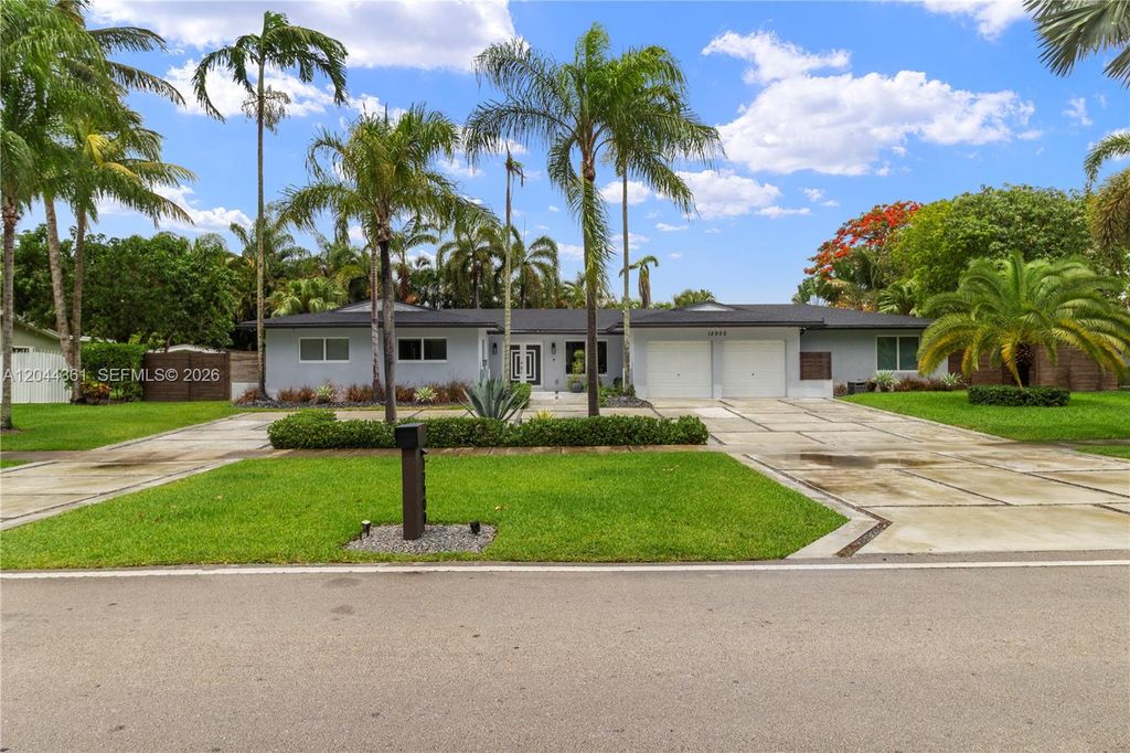 12900 SW 112th Ave, Miami, FL 33176