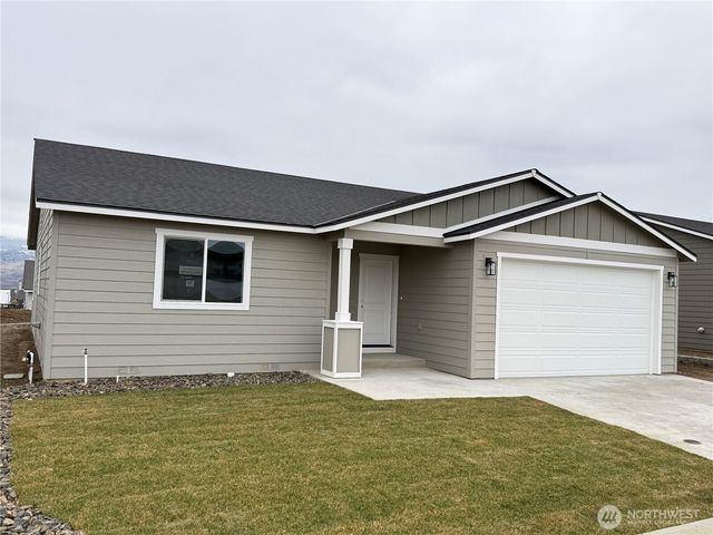 2426 2nd Street SE, East Wenatchee, WA 98802