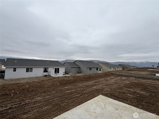 2426 2nd Street SE, East Wenatchee, WA 98802