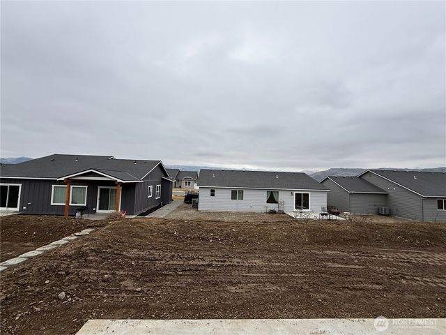2426 2nd Street SE, East Wenatchee, WA 98802
