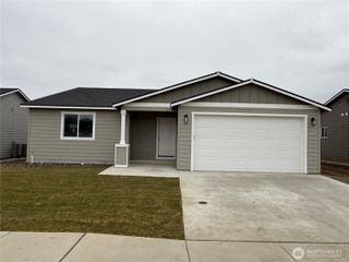 2426 2nd Street SE, East Wenatchee, WA 98802