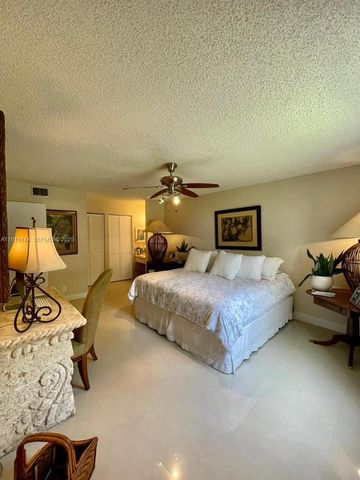 8592 W Sunrise Boulevard 111, Plantation, FL 33322