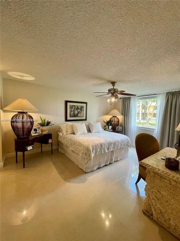 8592 W Sunrise Boulevard 111, Plantation, FL 33322